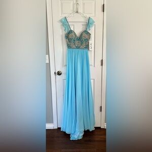 NWT Sky Blue, Size 10, Angela & Alison gown. $130